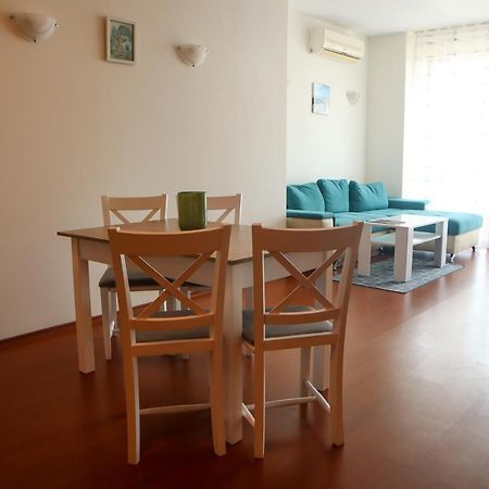 White Coast Beach Apartments Kavarna Bagian luar foto