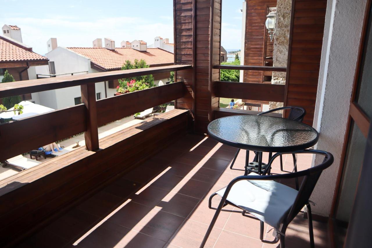 White Coast Beach Apartments Kavarna Bagian luar foto