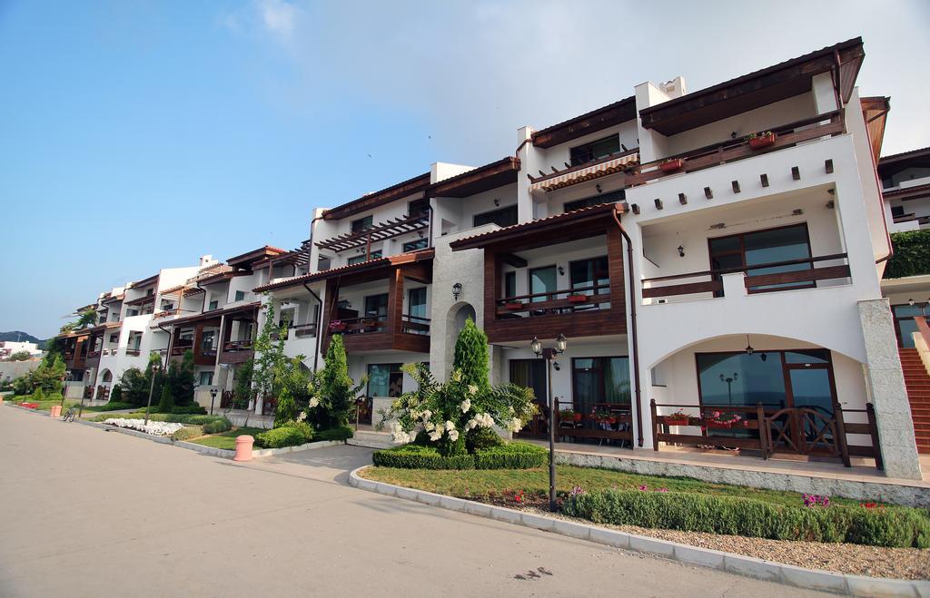 White Coast Beach Apartments Kavarna Bagian luar foto