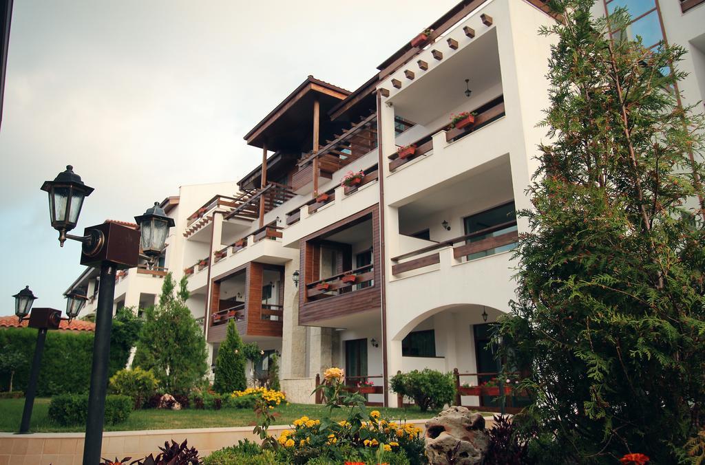 White Coast Beach Apartments Kavarna Bagian luar foto