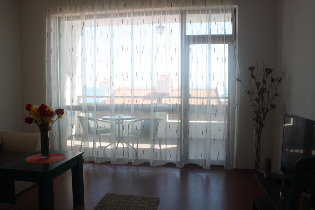 White Coast Beach Apartments Kavarna Bagian luar foto