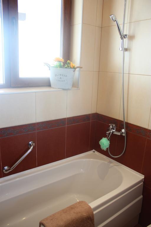 White Coast Beach Apartments Kavarna Bagian luar foto