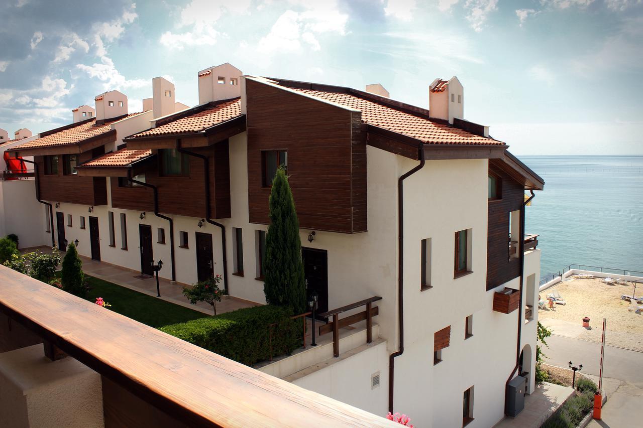 White Coast Beach Apartments Kavarna Bagian luar foto
